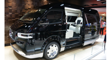 Toyota Hiace – Mới 100% - Năm 2023 Toyota Hiace – Mới 100% - Năm 2023